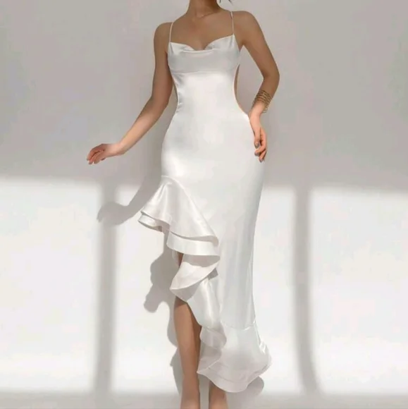 Elegant Asymmetrical White Dress - Picture 1 of 4